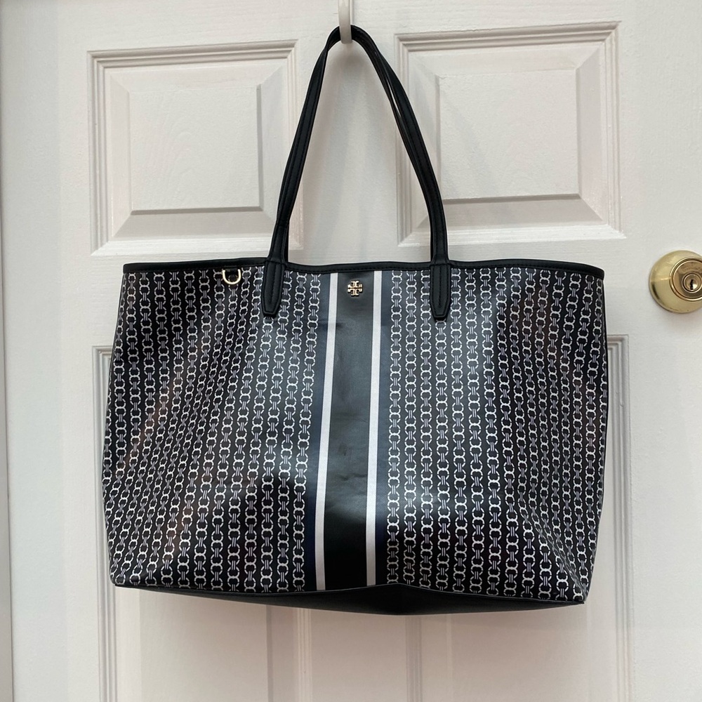Gorgeous Iconic Tory Burch Black and White Gemini Tote Bag
